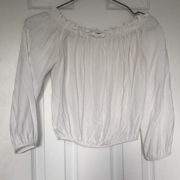 Brandy Melville Maura Off The Shoulder Top - Picture 2 of 5